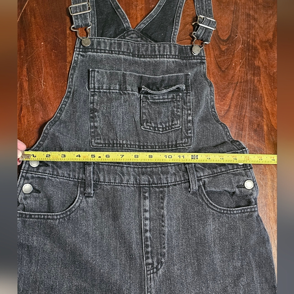 Universal Thread Goods Co. Size 6 Black Overalls Distressed Wash‎ - Picture 6 of 7